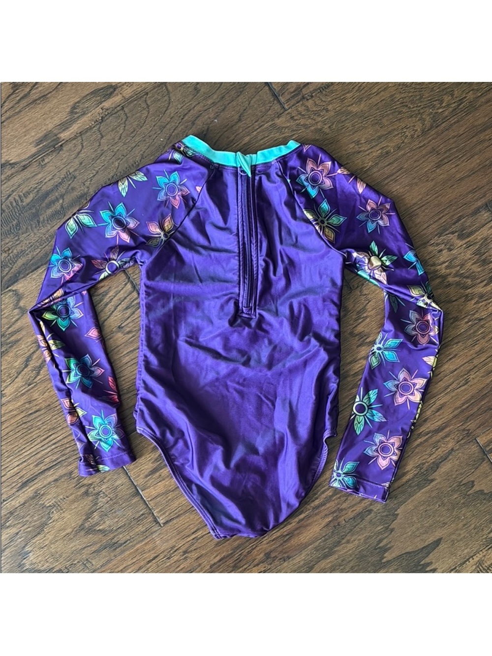 Disney Raya & Sisu Rashguard Swimsuit - Picture 5 of 6